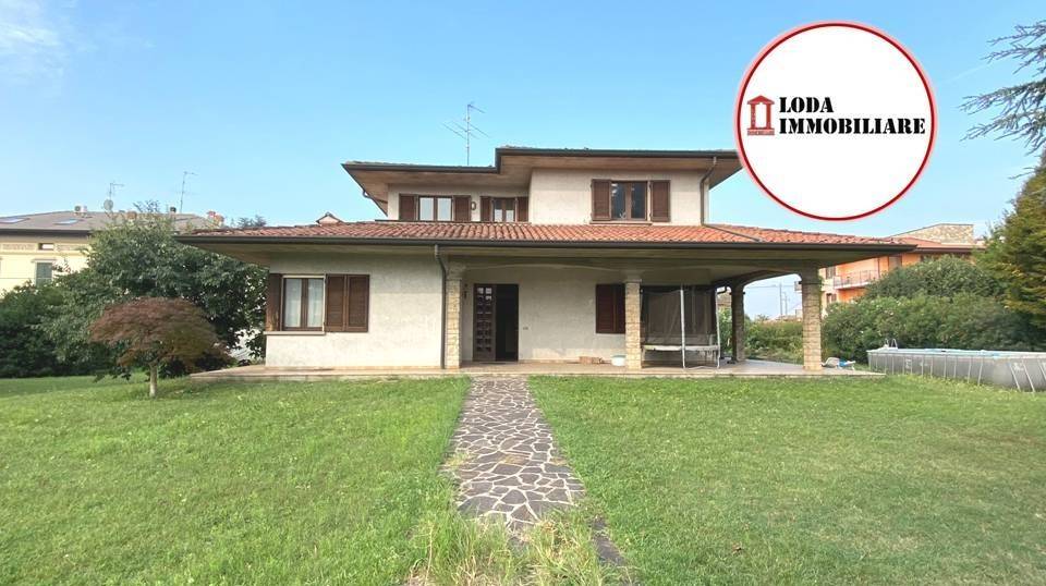 Villa in vendita a Pontoglio via Monte Rosa, 9