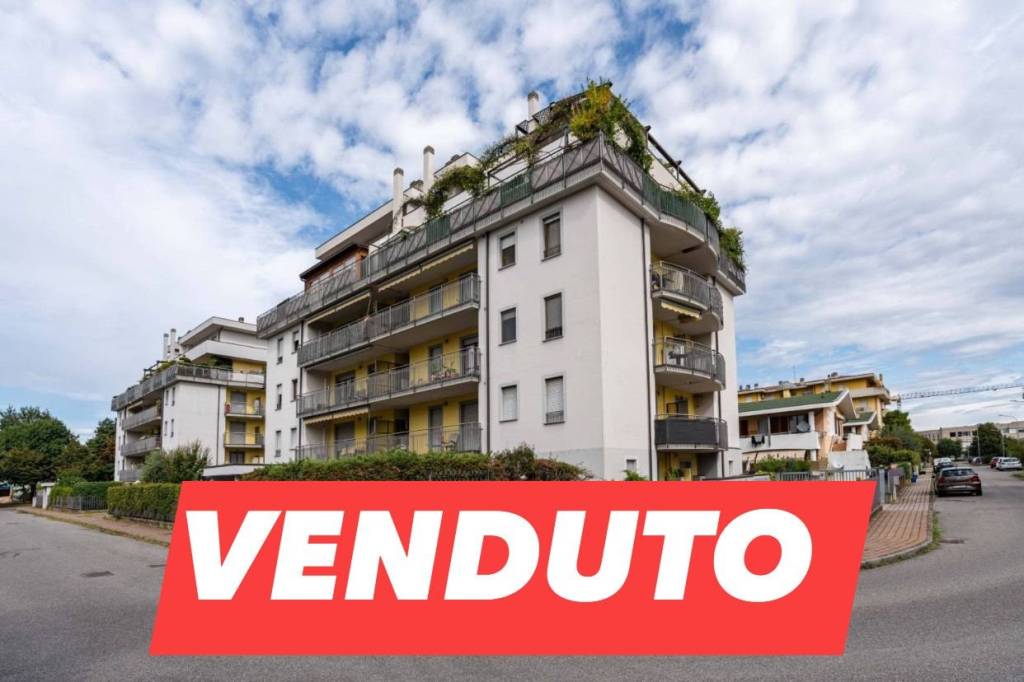 Appartamento in vendita a Dalmine via Enea Salmeggia, 12
