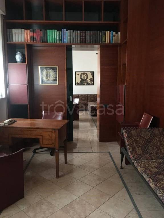 Ufficio in in affitto da privato a Bergamo via Torquato Tasso, 42