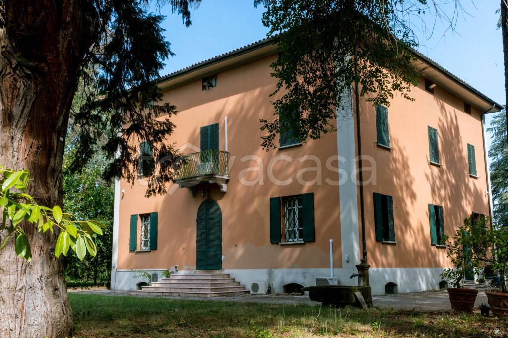 Villa in vendita a Bologna via Morazzo, 10