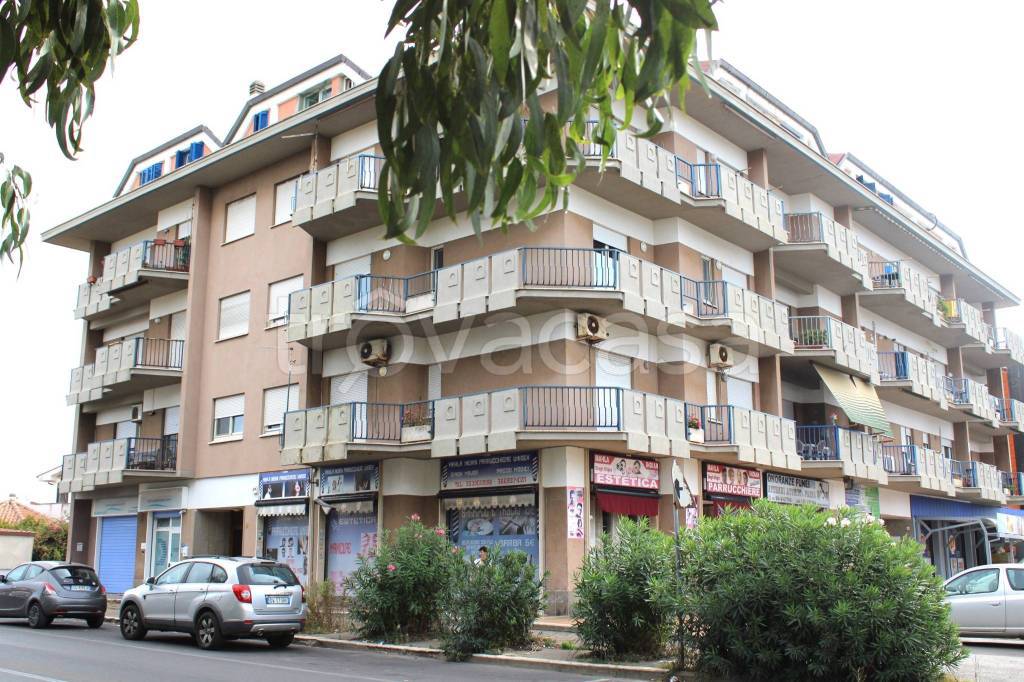 Appartamento in vendita ad Ardea viale San Lorenzo