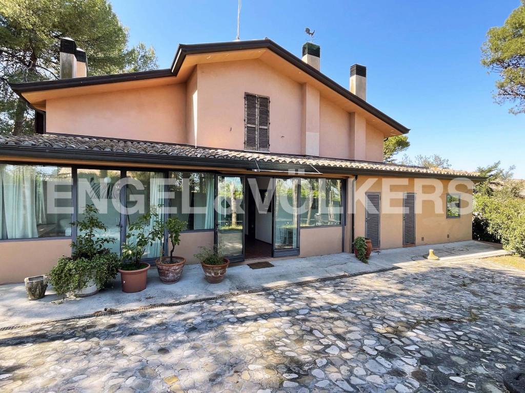 Villa in vendita a Misano Adriatico via Castellaro, 26