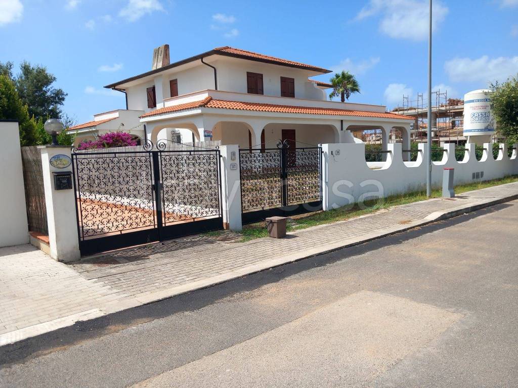 Villa Bifamiliare in in vendita da privato a Sabaudia