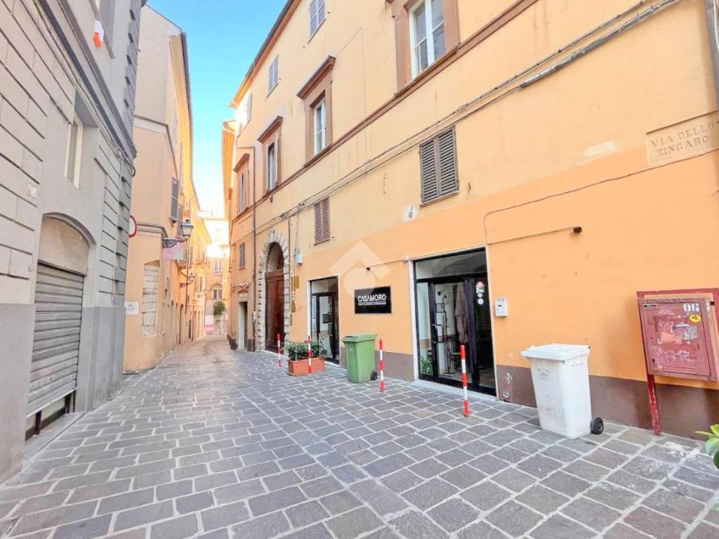 Appartamento in vendita a Chieti via Cesare de Lollis, 34
