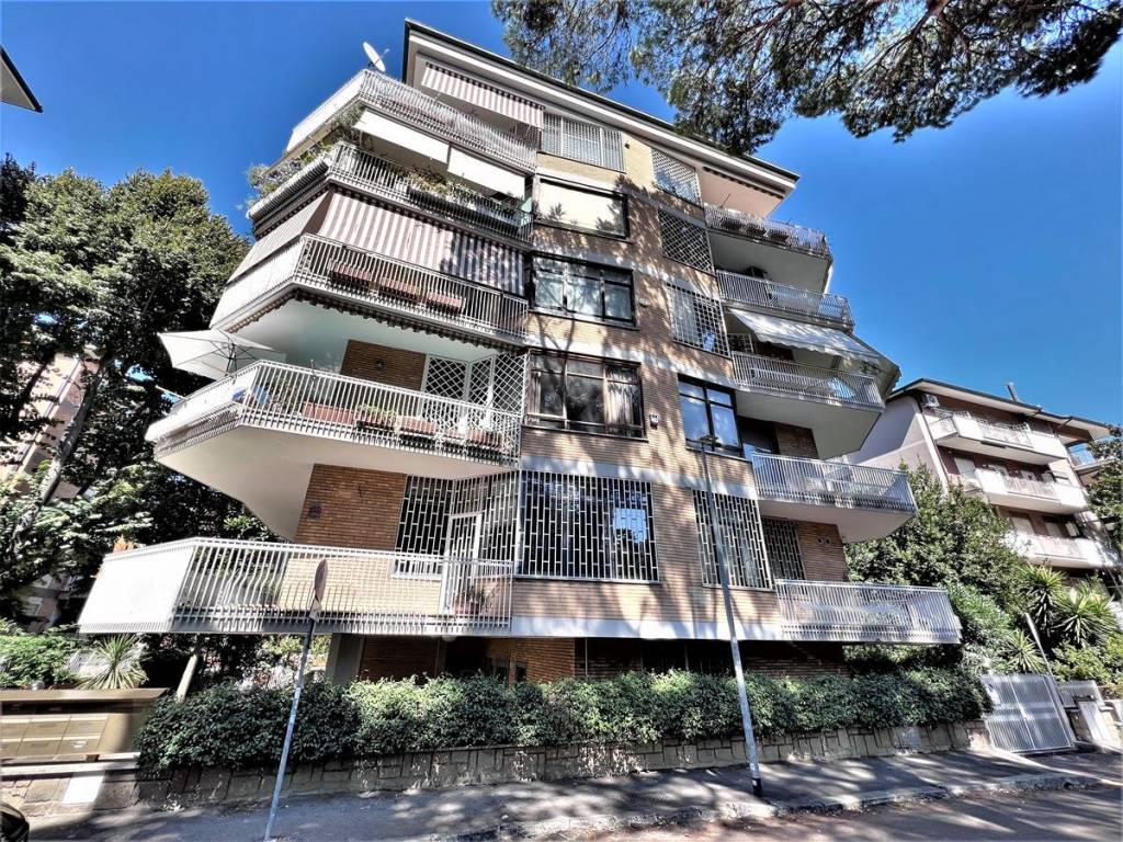 Appartamento in vendita a Roma viale dell'Oceano Atlantico