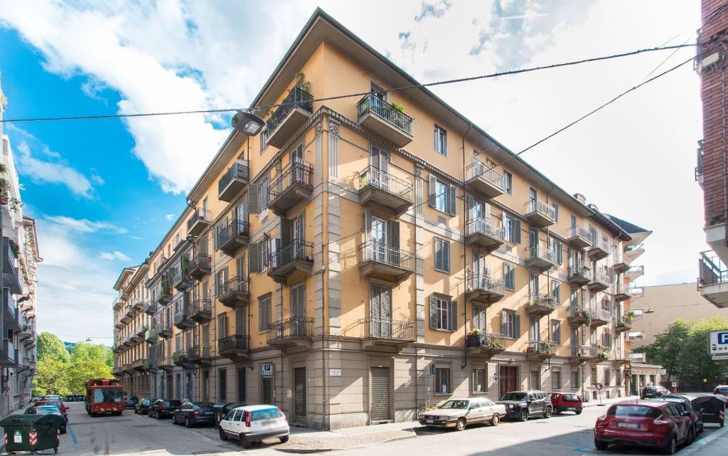 Appartamento in vendita a Torino via Riccardo Sineo, 12