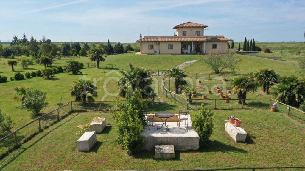 Villa in vendita a Canino località Paglieto - Terme di Vulci, snc