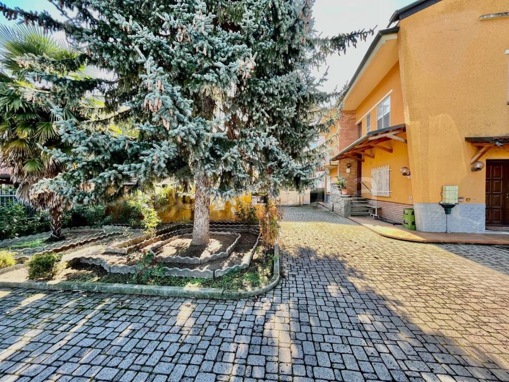 Villa in vendita a Fossano via Savona, 5