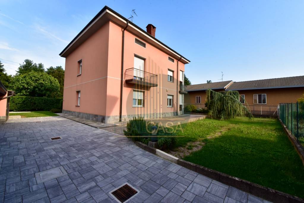 Villa Bifamiliare in vendita a Lurago Marinone via Dante Alighieri, 13