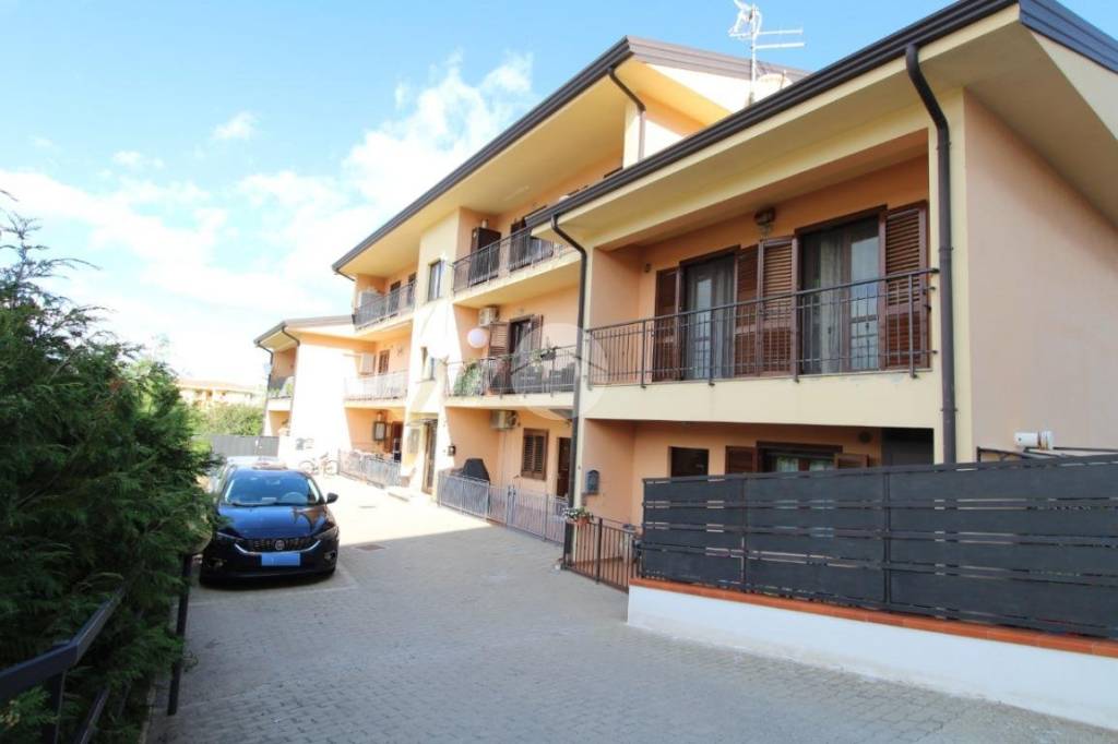 Appartamento in vendita a Montalto Uffugo via Perugia, 32