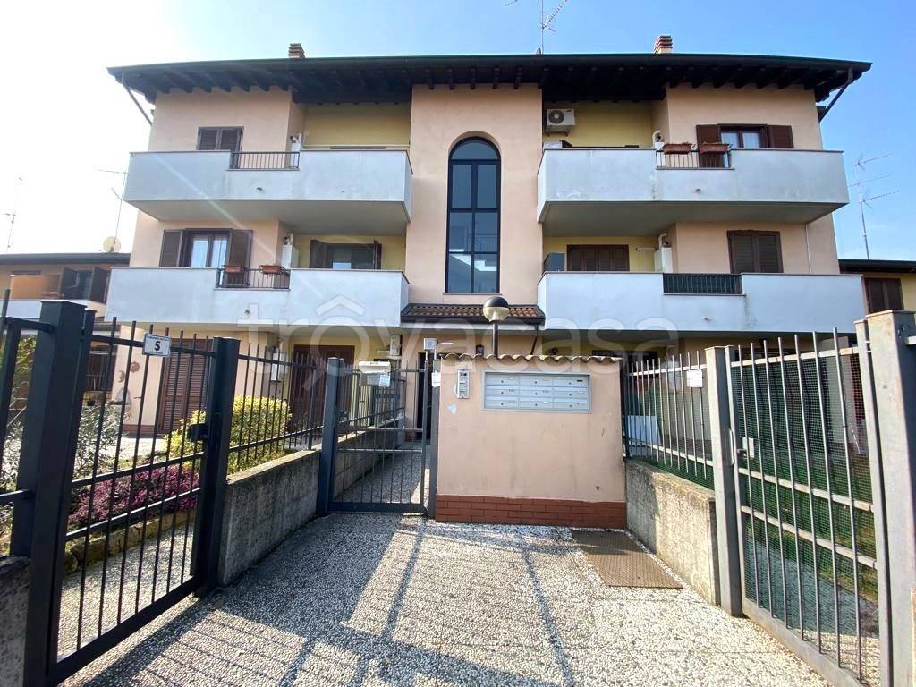 Appartamento in vendita a Motta Visconti via Liguria