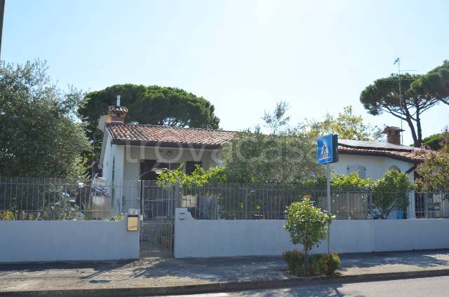 Villa in vendita a Comacchio viale Stati Uniti d'America