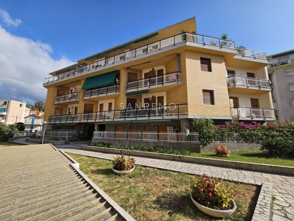 Appartamento in vendita a Sanremo strada Privata Serenella, 4