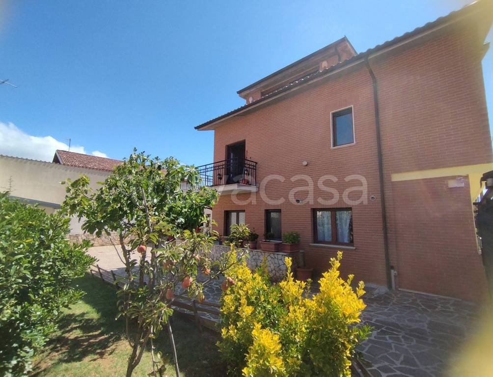 Villa Bifamiliare in vendita ad Avezzano via Ruggero Grieco