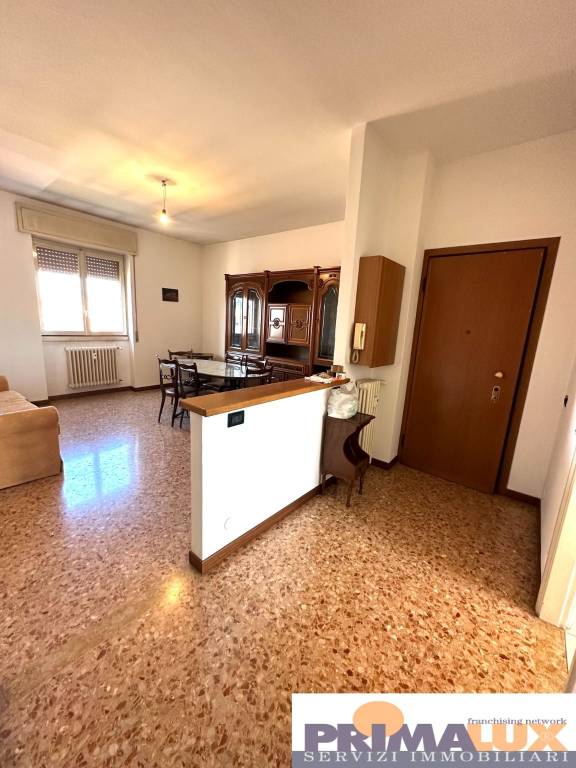 Appartamento in vendita a Cesano Maderno via Giuseppe Parini