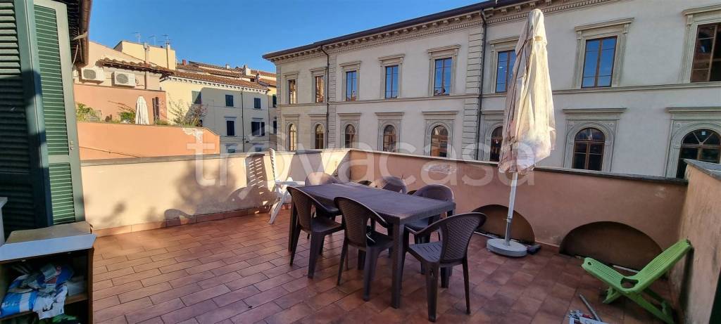 Appartamento in vendita a Pisa piazza Dante Alighieri