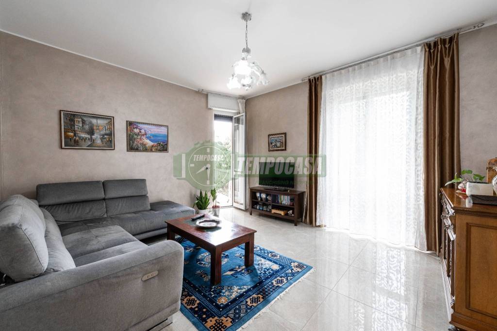 Appartamento in vendita a Vimercate via Luigi Cadorna, 19