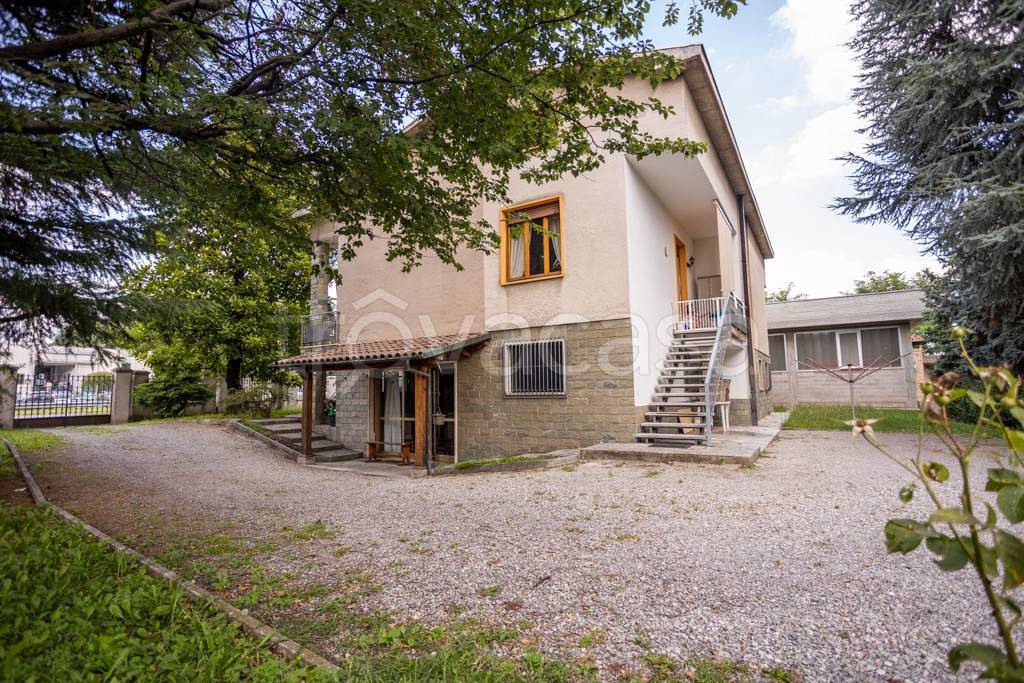Villa in vendita a Verano Brianza via Comasina