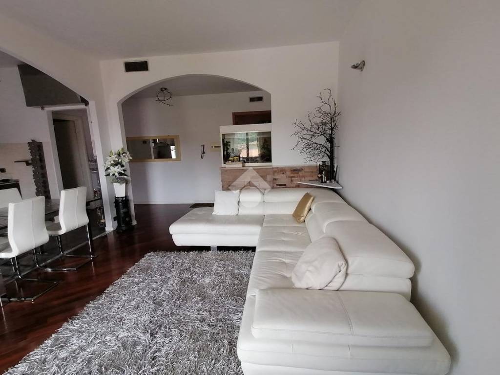 Appartamento in vendita a Costa di Mezzate via Don Sturzo