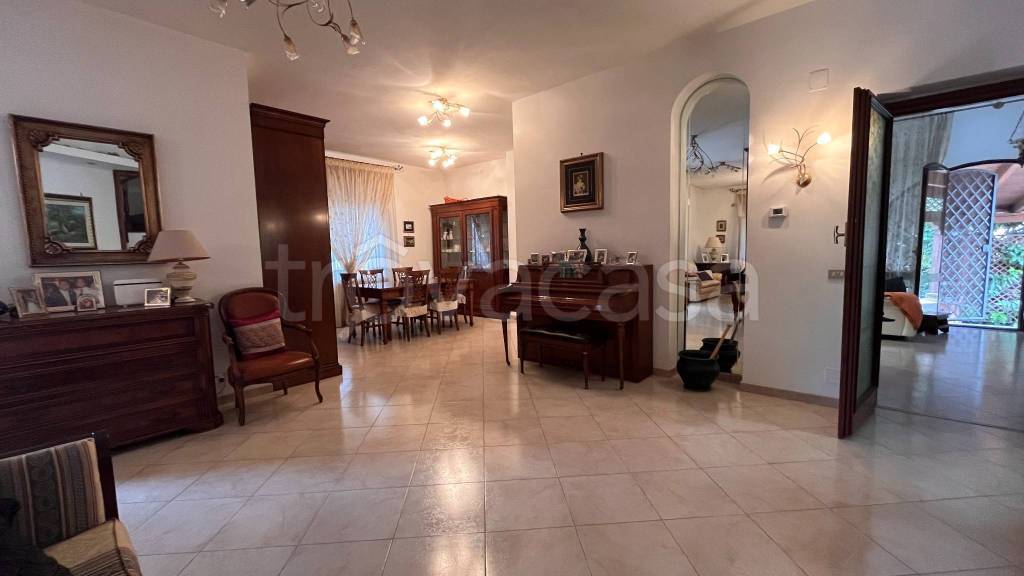 Villa in vendita a Taranto via Carlo Magno