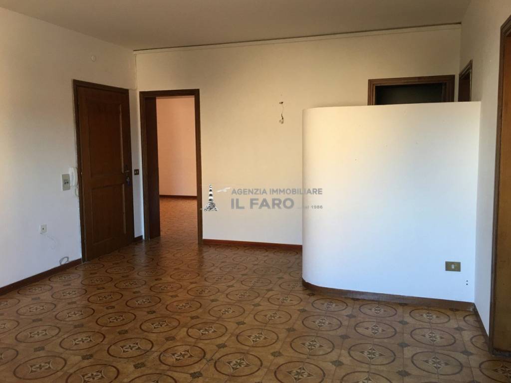 Appartamento in vendita a La Maddalena via Cesaraccio