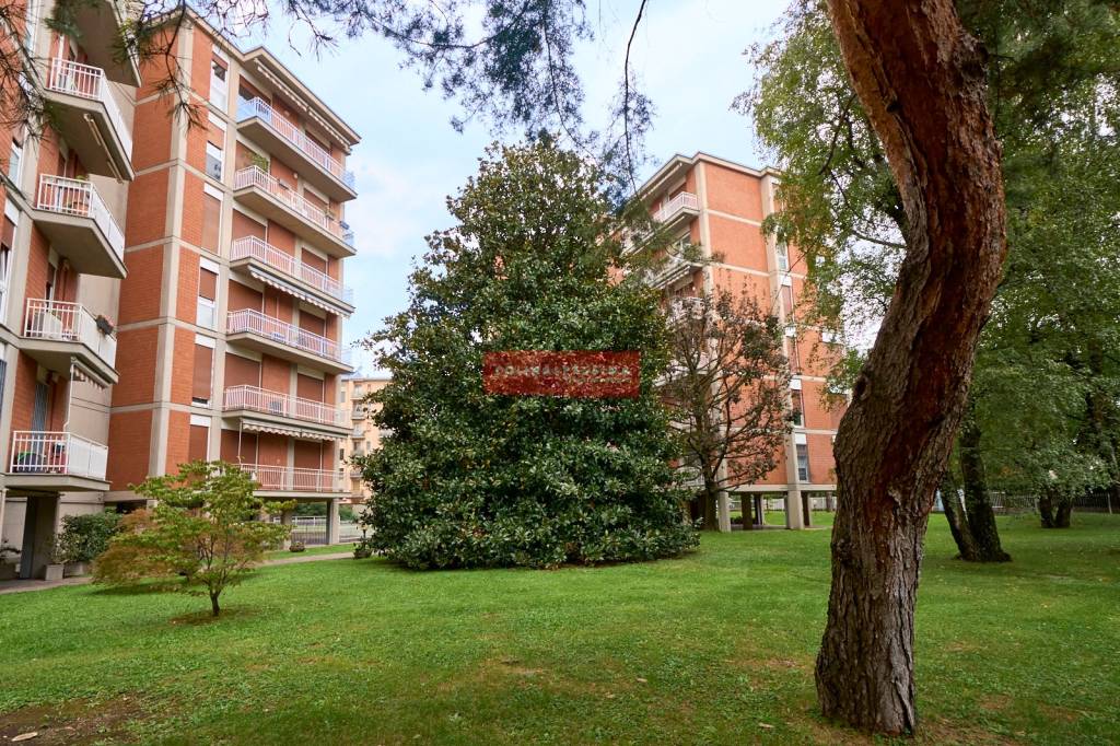 Appartamento in vendita a Monza via Valsugana, 32