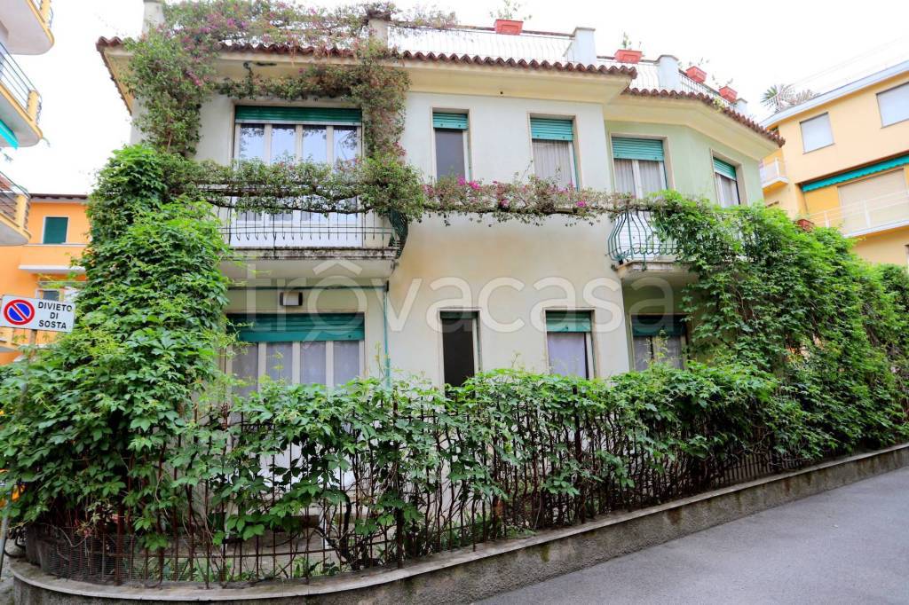 Villa in vendita a Rapallo via Marco Polo, 12