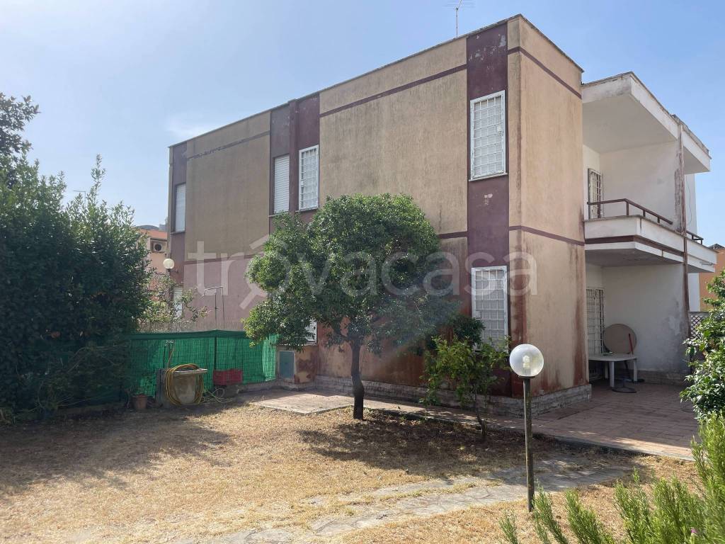 Villa Bifamiliare in vendita ad Ardea via Molise, 2
