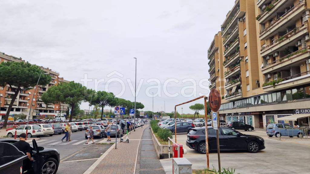 Posto Auto in vendita a Roma viale Antonio Ciamarra