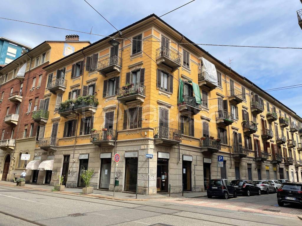 Negozio in vendita a Torino via Nicola Fabrizi, 14