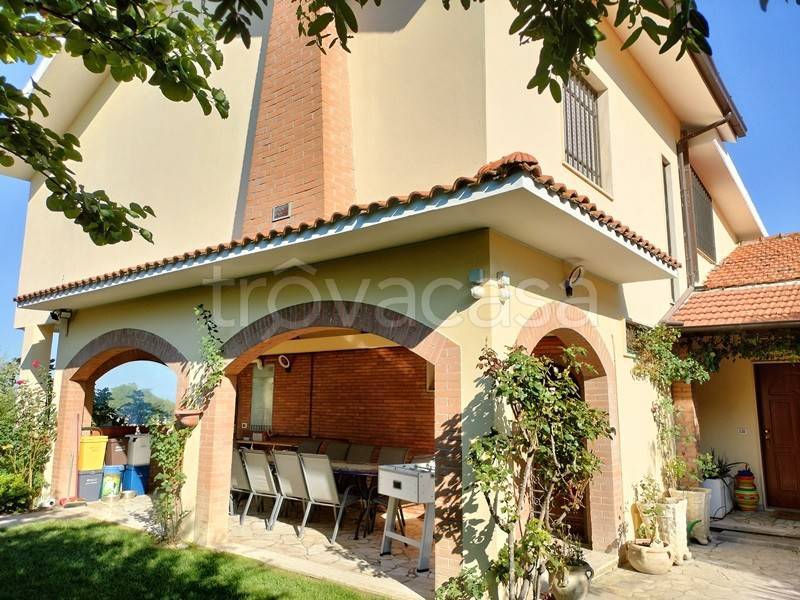 Villa in vendita a Spoltore piazza Professor Quirino di Marzio, 3