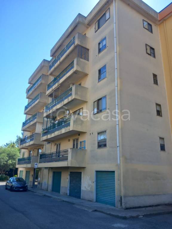 Appartamento in vendita a Crotone via Nosside, 10