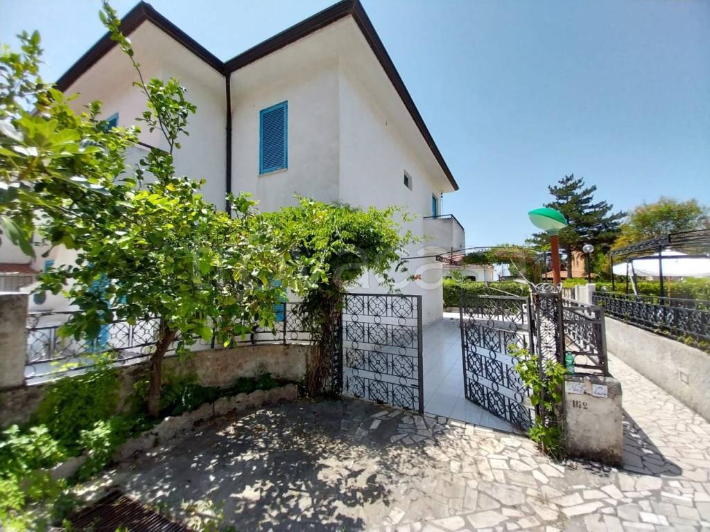 Villa Bifamiliare in vendita a Belvedere Marittimo via Serluca