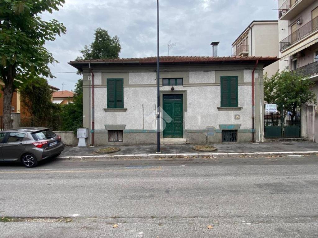Casa Indipendente in vendita ad Avezzano via b. Iatosti, 26