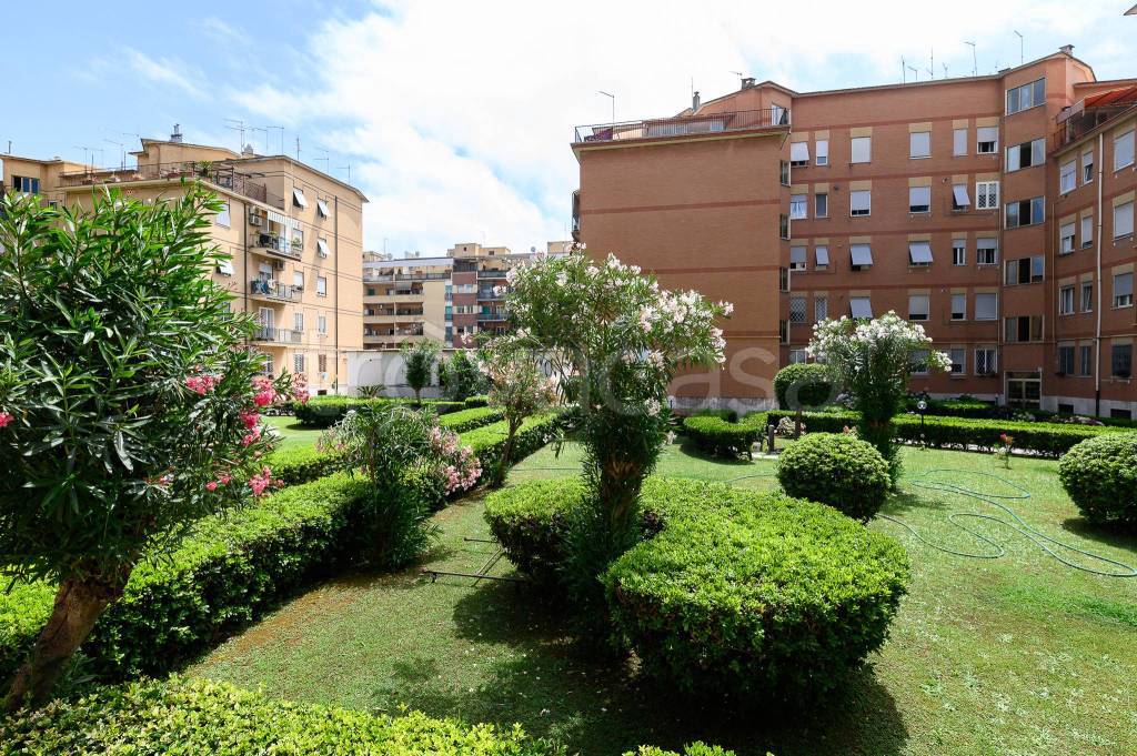 Appartamento in vendita a Roma viale Vasco De Gama, 84