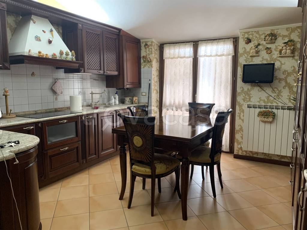 Appartamento in vendita a Castelraimondo via piancatelli