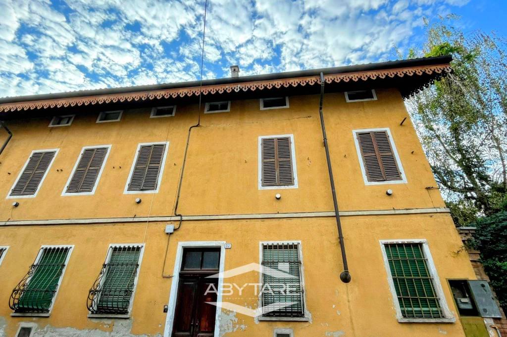 Casa Indipendente in vendita a Carignano via Principe di Carignano, 37
