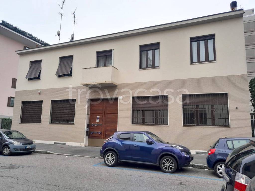 Appartamento in vendita a Milano via Gian Pietro Puricelli, 19