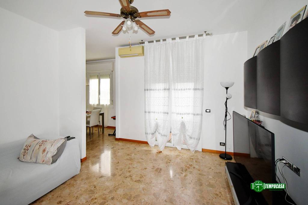 Appartamento in vendita a Buccinasco viale Lombardia, 38