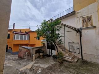 Appartamento in vendita a sant'agata de' goti piazza trieste
