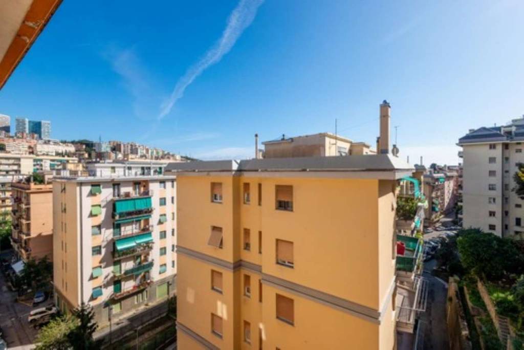 Appartamento in vendita a Genova via Chiaravagna 22C