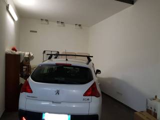 Garage in affitto a napoli via della cerra, 65