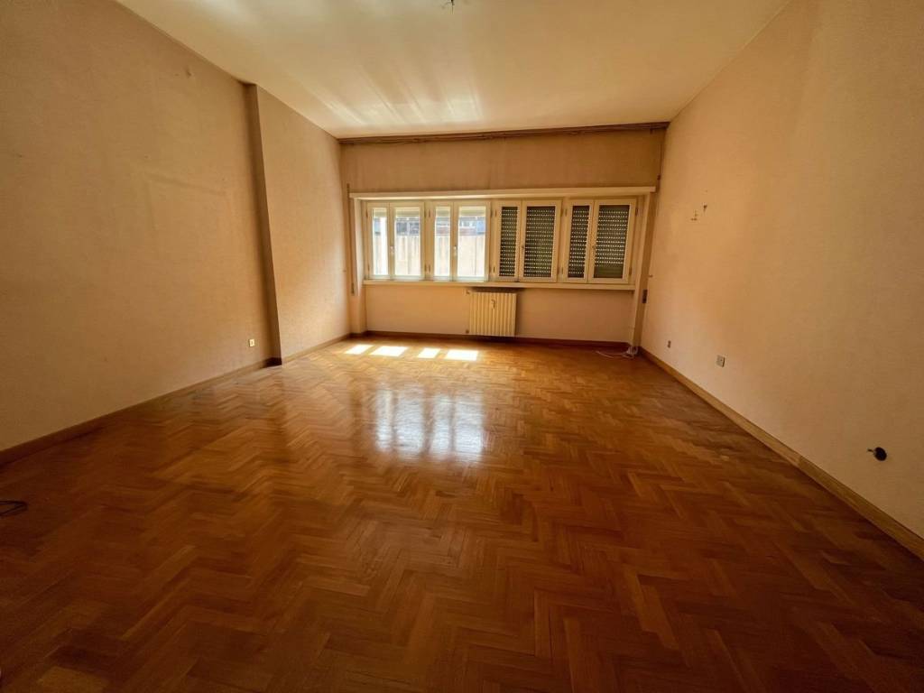 Appartamento in vendita a Roma via Pienza , 24