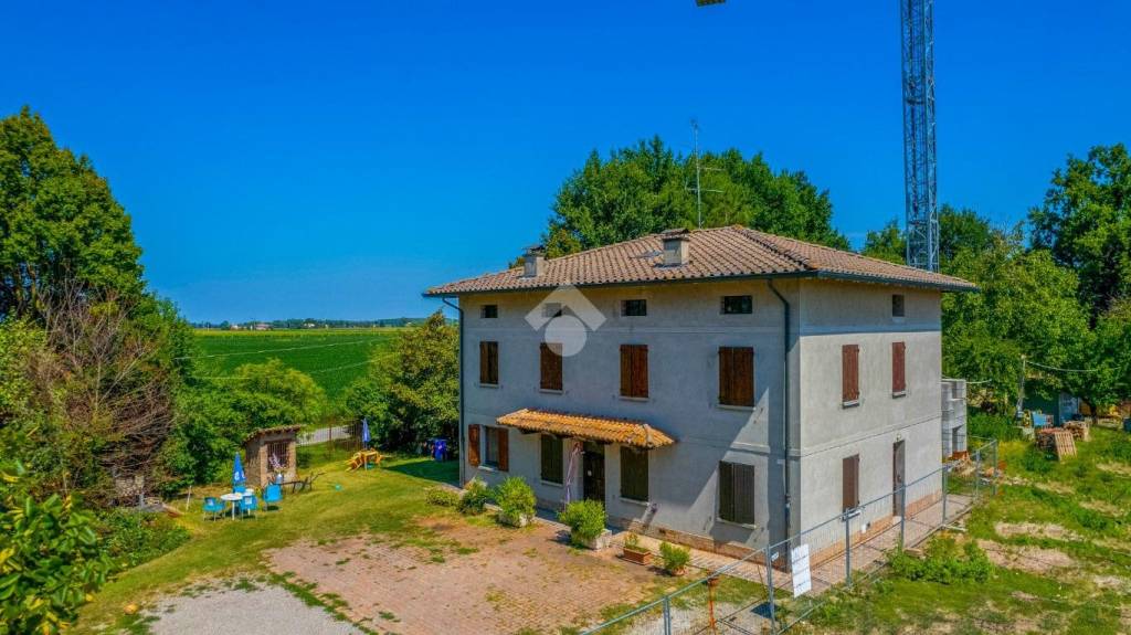 Villa Bifamiliare in vendita a Carpi via Livorno, 1