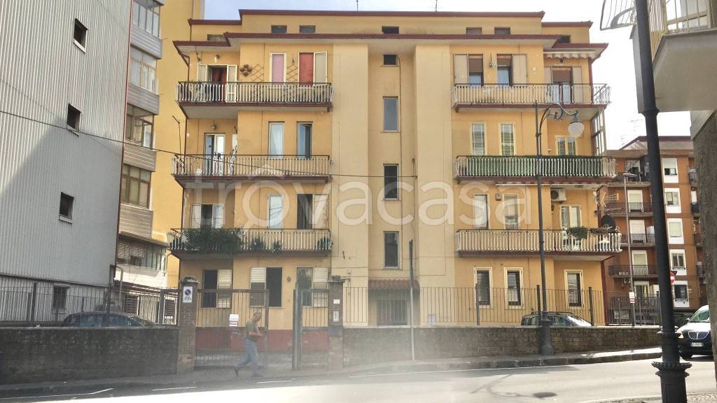 Appartamento in vendita ad Atripalda via Cesinali, 11