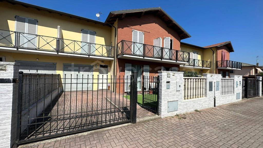 Villa a Schiera in vendita a Garlasco via Giosuè Carducci