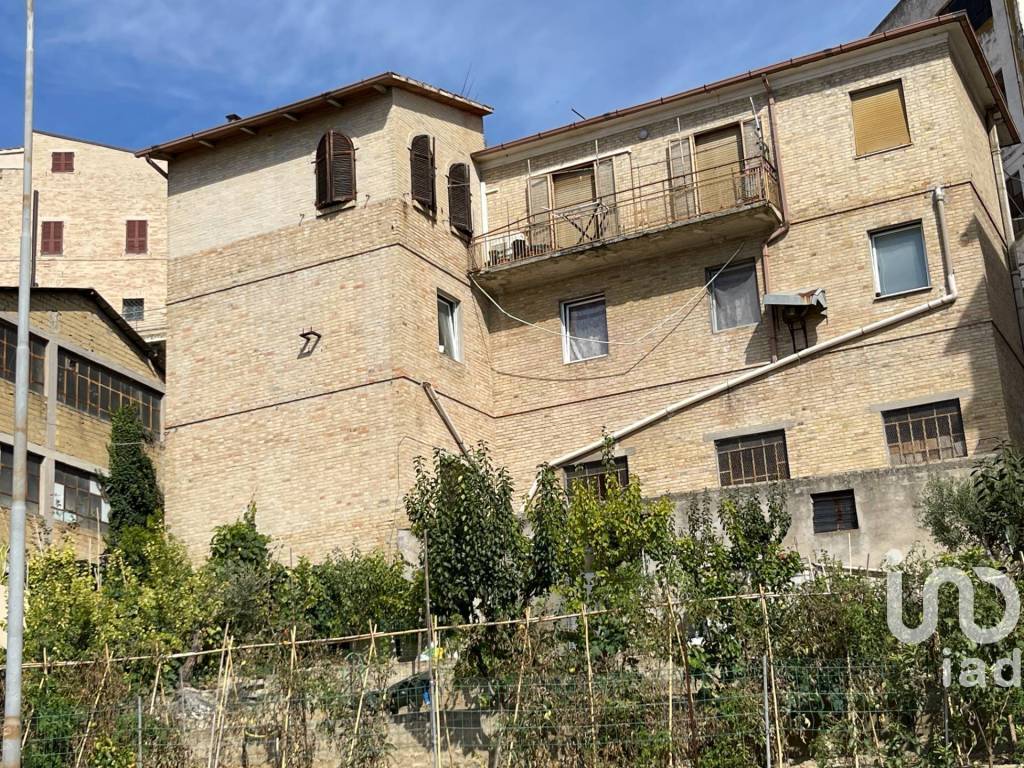 Casa Indipendente in vendita a Montegranaro via fonte pomarola, 30