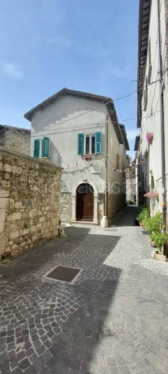 Casa Indipendente in vendita ad Ascoli Piceno rua del Broccato