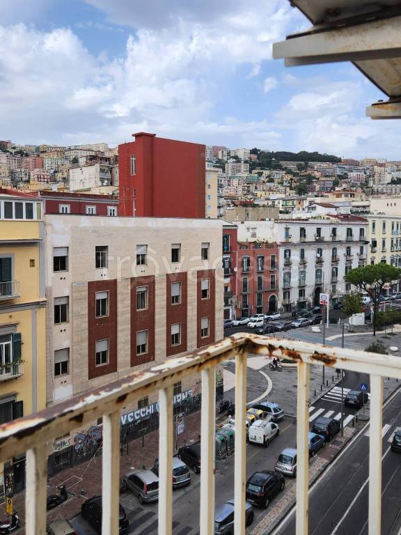 Appartamento in vendita a Napoli via Giordano Bruno
