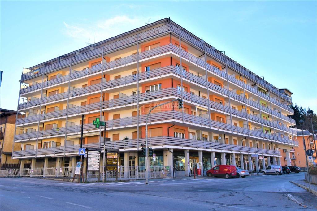 Appartamento in vendita a Vernante piazza Vermenagna, 9